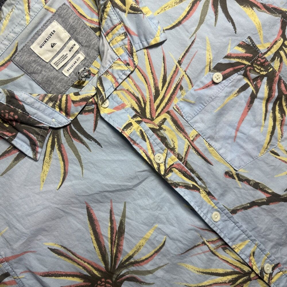 Quiksilver Printed Button Up Shirt Blue Men's Size M Short Sleeve Hawaiian Top